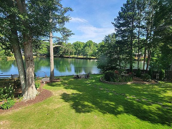 4th image of 3020 Brierfield Lake