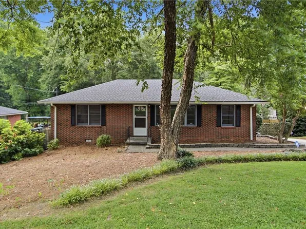 106 Larose Cir SE, Marietta, GA 30060