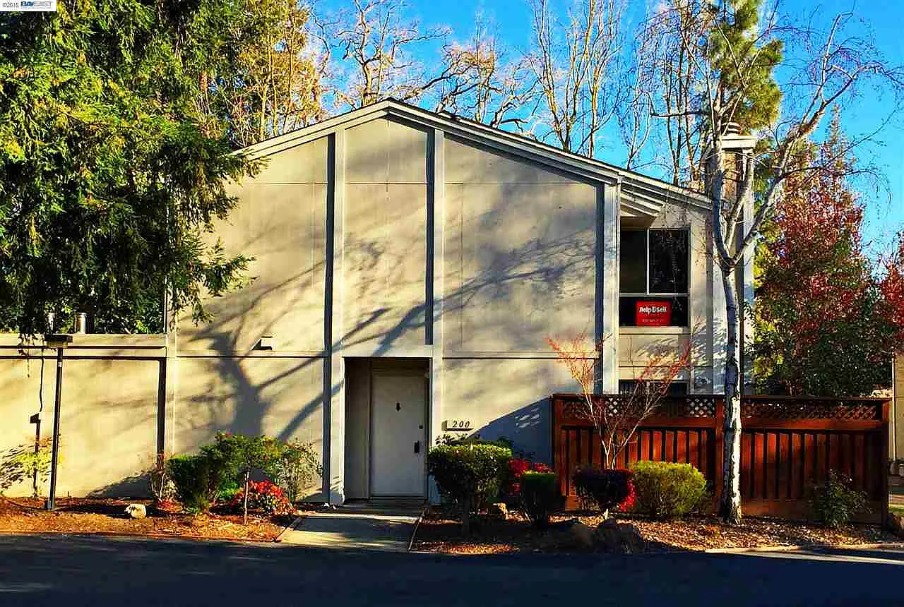 200 Garden Creek Pl photo 1