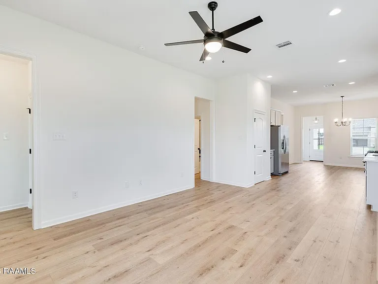 106 Dawson Ave — Photo 22