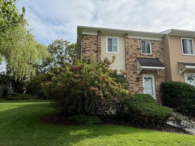 40 Town House Drive, Massapequa Park, NY, 11762