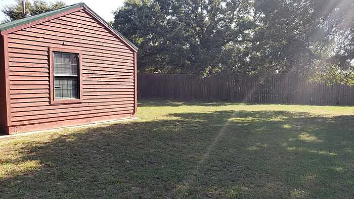 2 bed, 1.0 bath, $1,195 — Photo 3