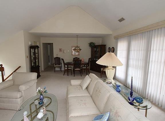 5th image of 32 Cherry Blossom Ln #32