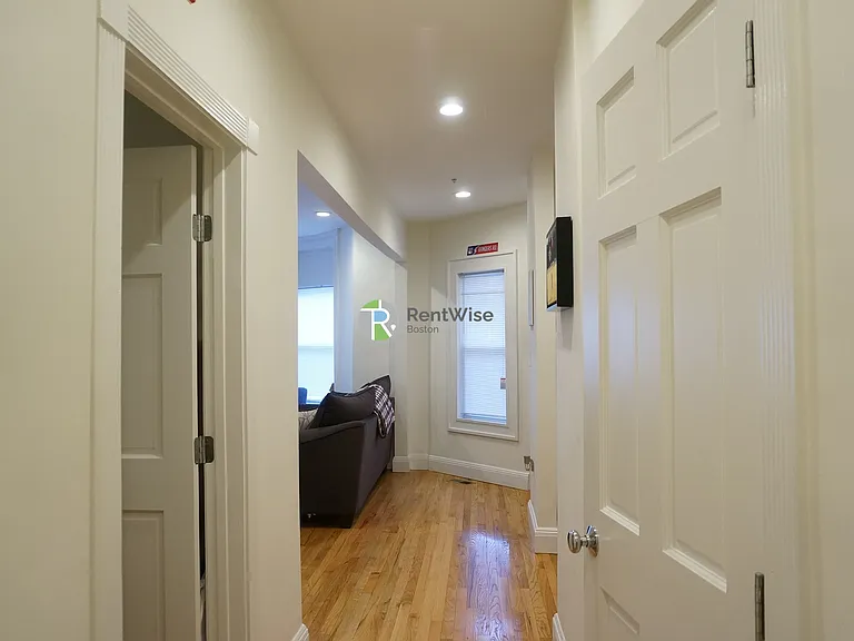 10 Brainerd Rd #18 — Photo 15