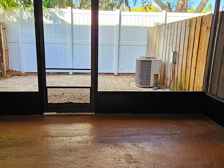 S Pines Dr — Photo 10