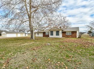 48 Tanglewood Ct, Lone Grove, OK 73443