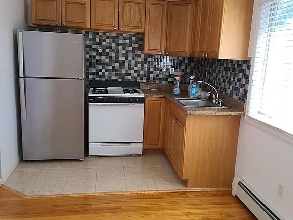 3rd image of 417 Colon Ave #1