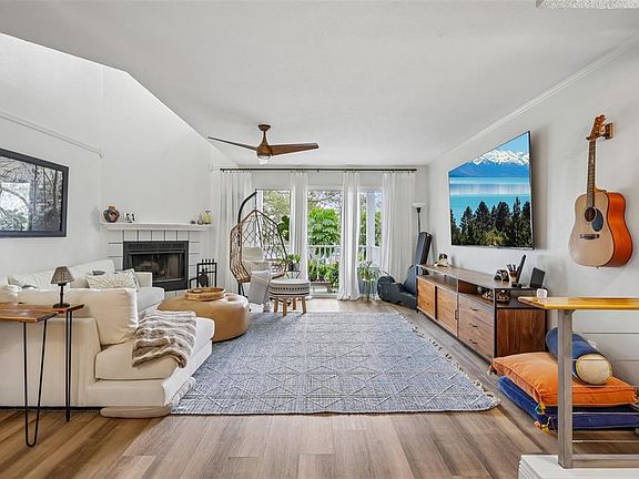 3rd image of 630 GARLAND CIRCLE