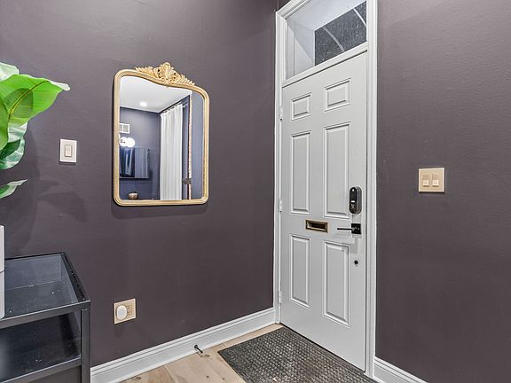 5th image of 1913 Senate St APT A