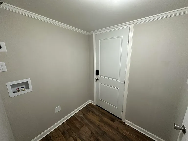 416 Airline Ave — Photo 15