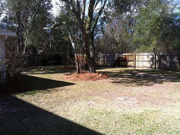 2nd image of 203 Oaklake Cv