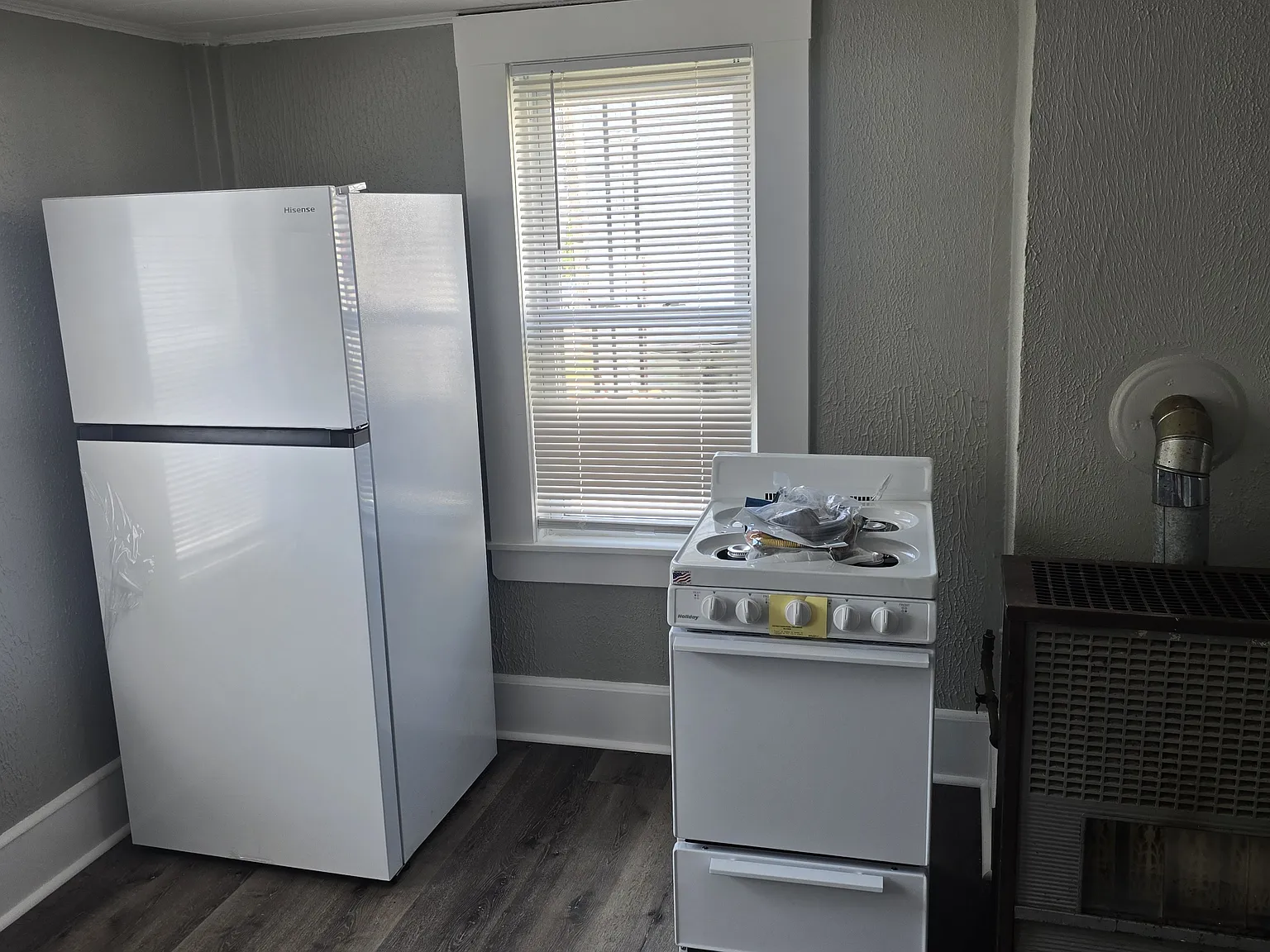 Studio, 450 sqft, $1,300 — Photo 4