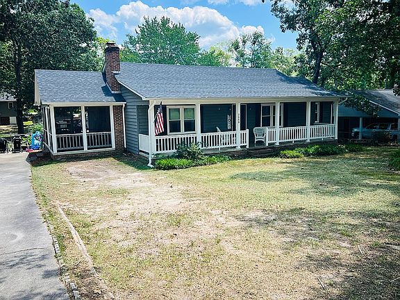3rd image of 2559 Watson Dr