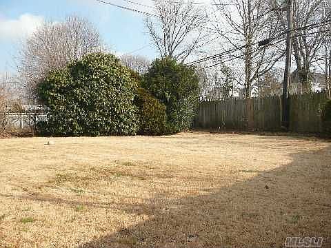 5th image of 2628 Woods Ave
