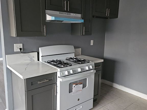 3rd image of 433 Fairwood Way #D