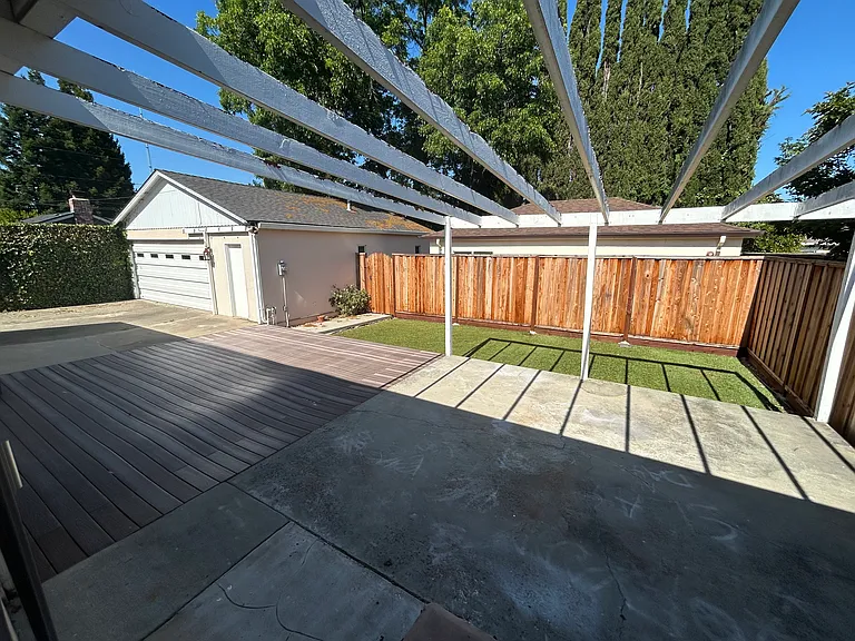 10394 Orange Ave — Photo 11