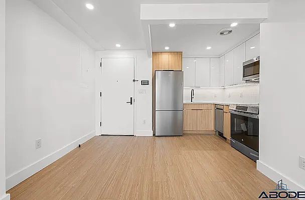 1st image of 124 Erasmus St #1B