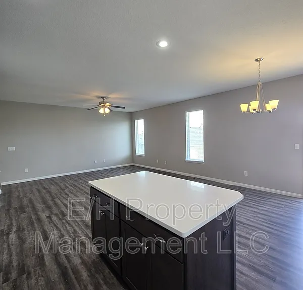 5937 N Millsboro St — Photo 11