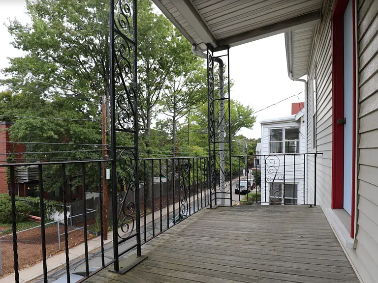 21 Lothrop St #2B — Photo 7