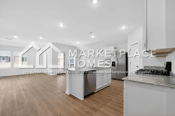 3050 Rosalee Ln — Photo 4