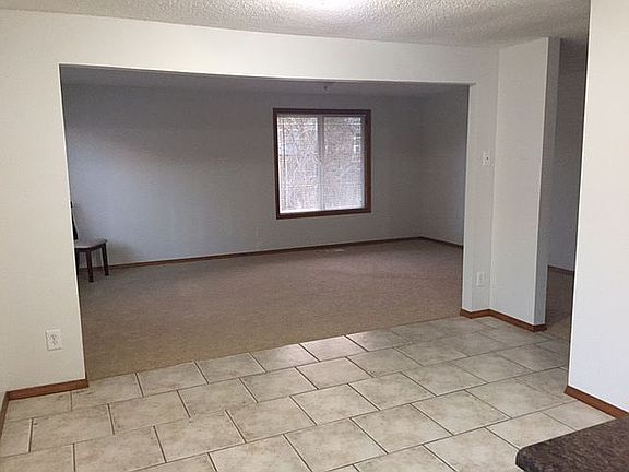 3rd image of 1042 SE 22nd Cir