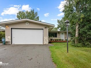 9401 Kavik St, Anchorage, AK 99502