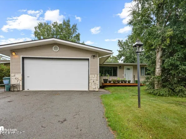 9401 Kavik St, Anchorage, AK 99502