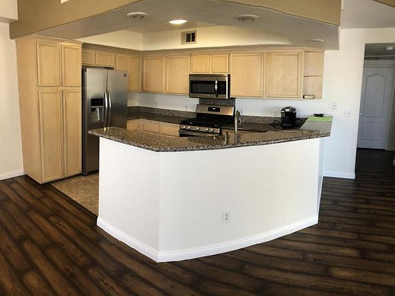 5th image of 6913 Cobre Azul Ave Unit 201