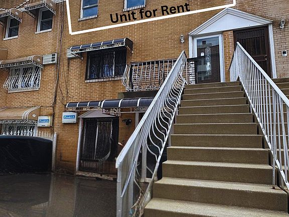 4th image of 1506 Saint Marks Ave #2