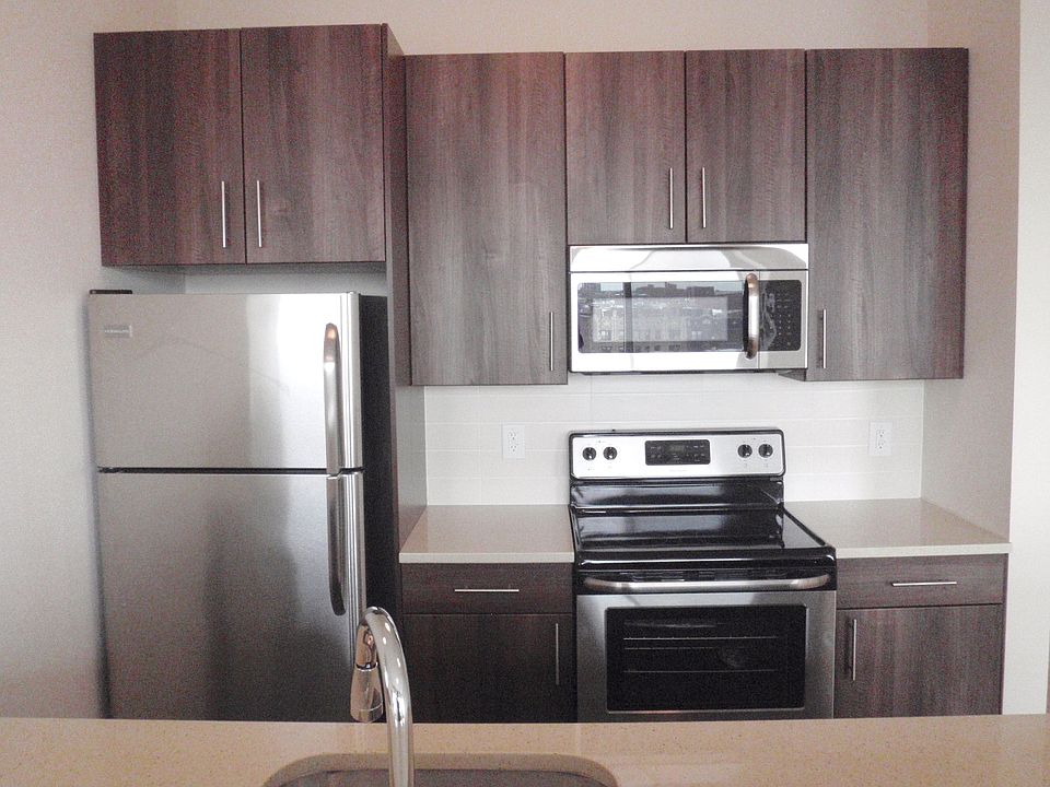 1st image of 100 Newkirk St