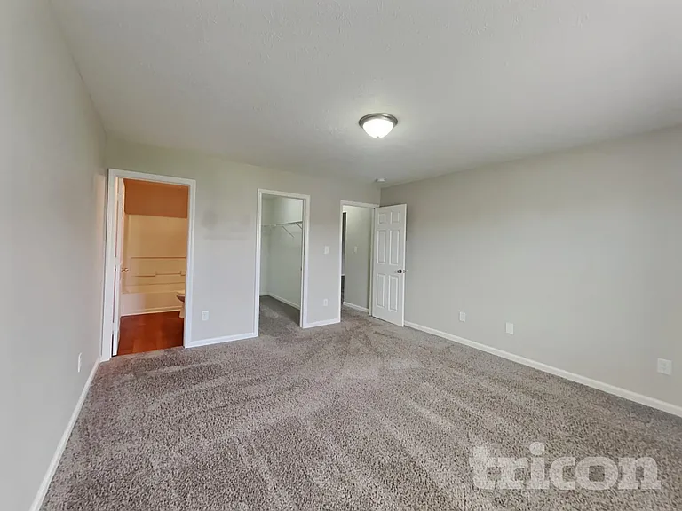 7916 Amadeus Dr — Photo 6