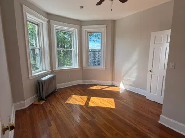 24-1193 Commonwealth Ave #24, Allston, MA 02134