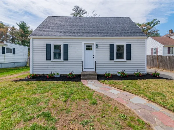 42 Greenwood St, Rockland, MA 02370