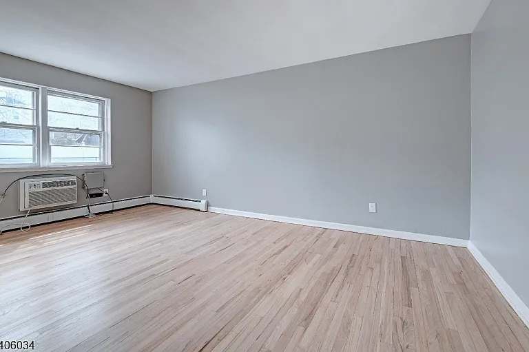138 Roseland Ave #4 — Photo 2