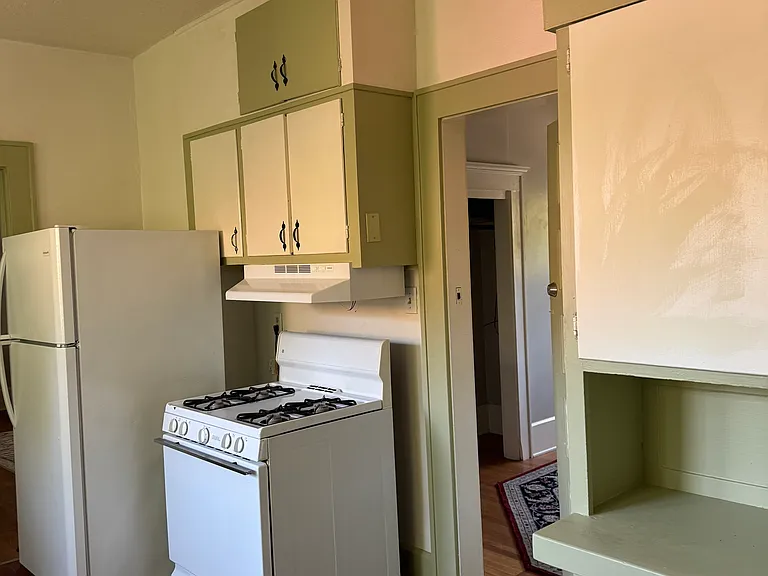 1493 W 11th Ave — Photo 4