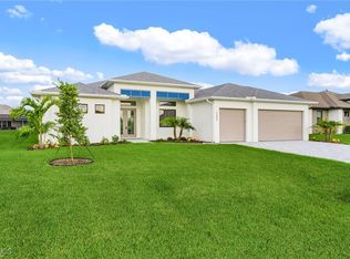 1432 SW 17th Ave, Cape Coral, FL 33991