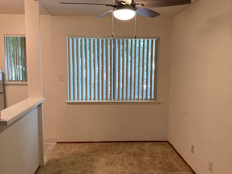 2406 G St — Photo 9