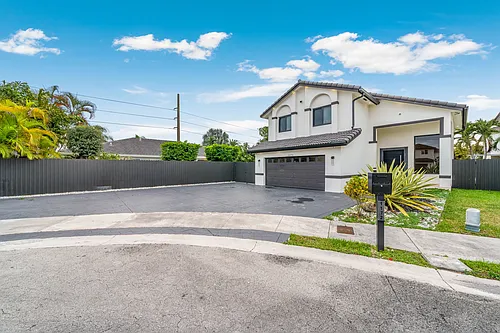 1172 SW 85th Ave Photo 1
