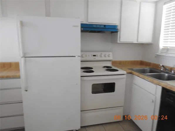 6305 Westward St APT 150, Houston, TX 77081