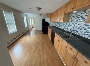 87 High St, Biddeford, ME 04005