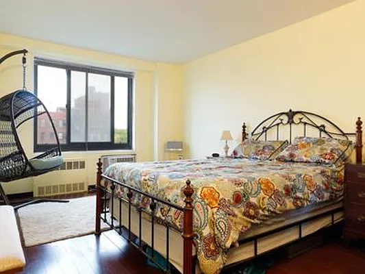 Sold by R New York | media 3