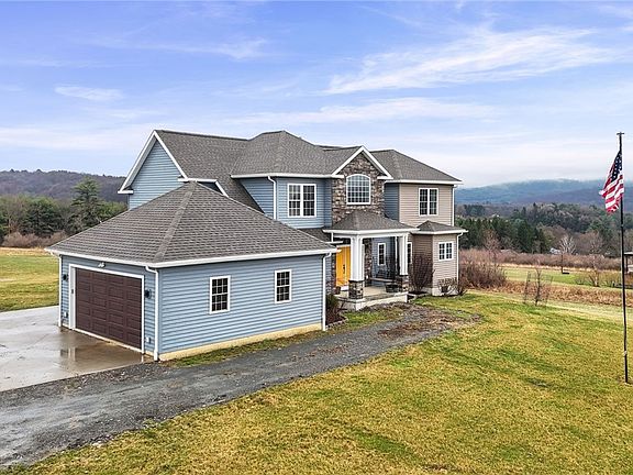 3rd image of 136 Vargo Rd