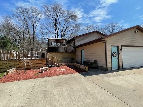 4th image of 2842 S Riverwood Dr