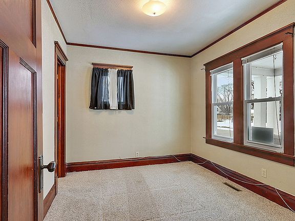 1st floor bedroom/office