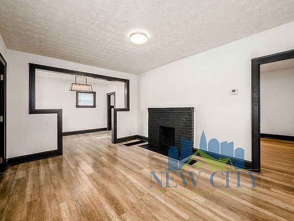 2nd image of 285 S Davis Ave