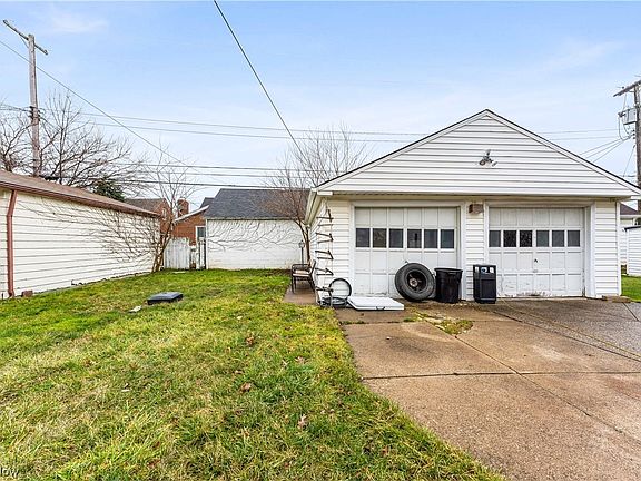 3rd image of 6807 Belmere Dr