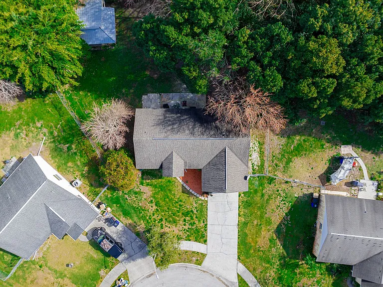 942 Whisler Ct — Photo 41