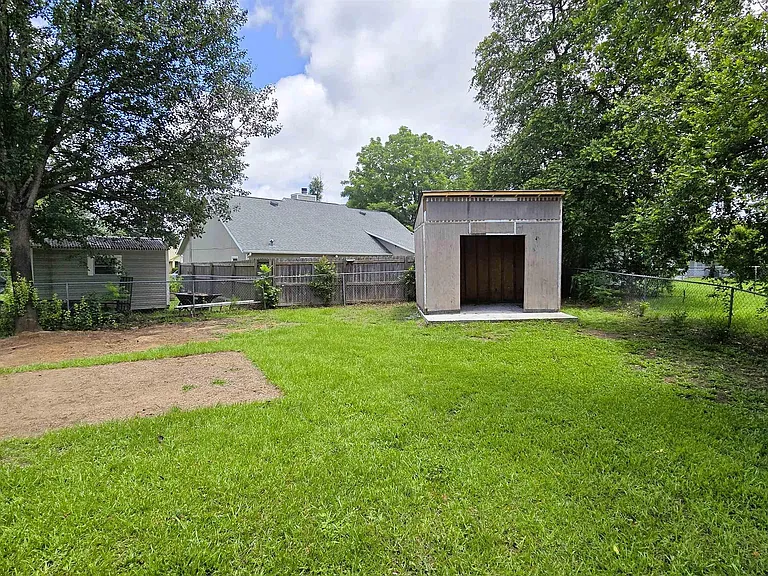 102 Buckskin Dr — Photo 30