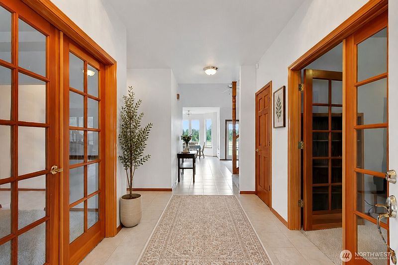 4th image of 28419 132nd Avenue E