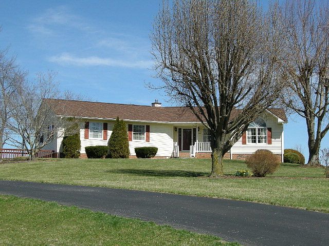 1st image of 228 Brooke Elyse Ln